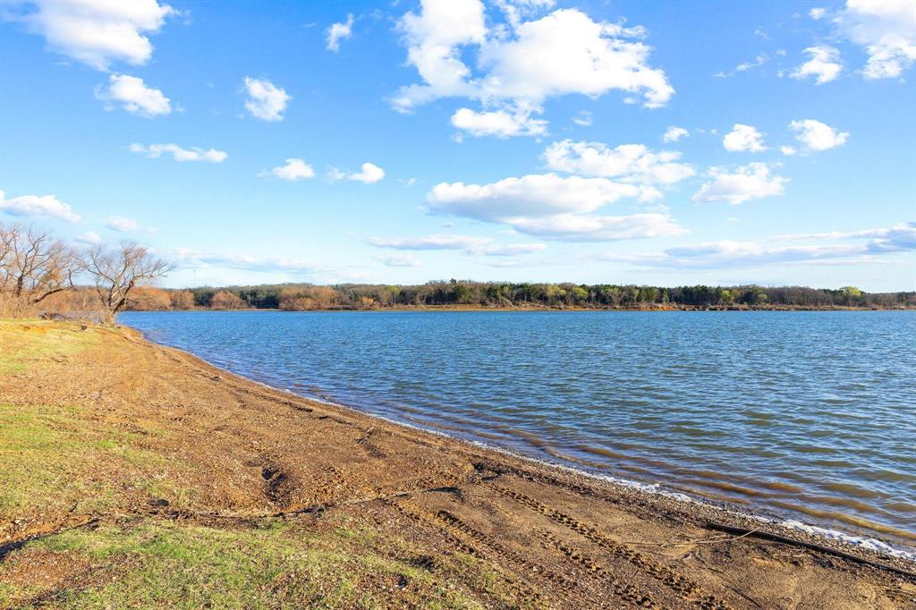 1053 Paradise Cove Road Pottsboro, TX 75076 - Photo 3 of 35 Neighborhood beach access to Lake Texoma shoreline