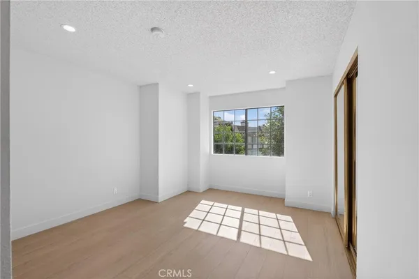 $595,000 | 9325 Sunland Park Drive, Unit 2, Sun Valley, CA 91352