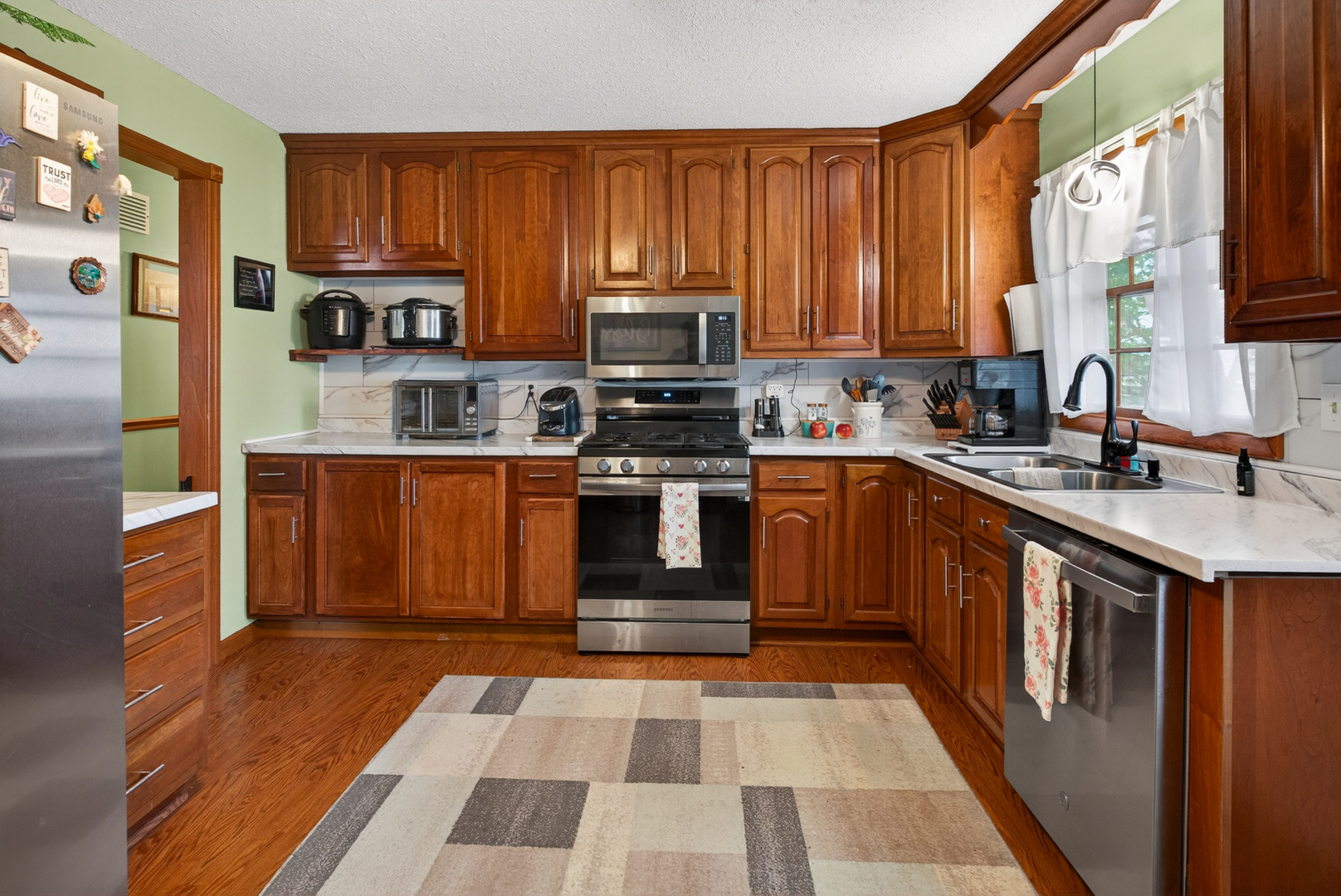 1704 9th Street Northwest Clinton, IA 52732 - Photo 7 of 23