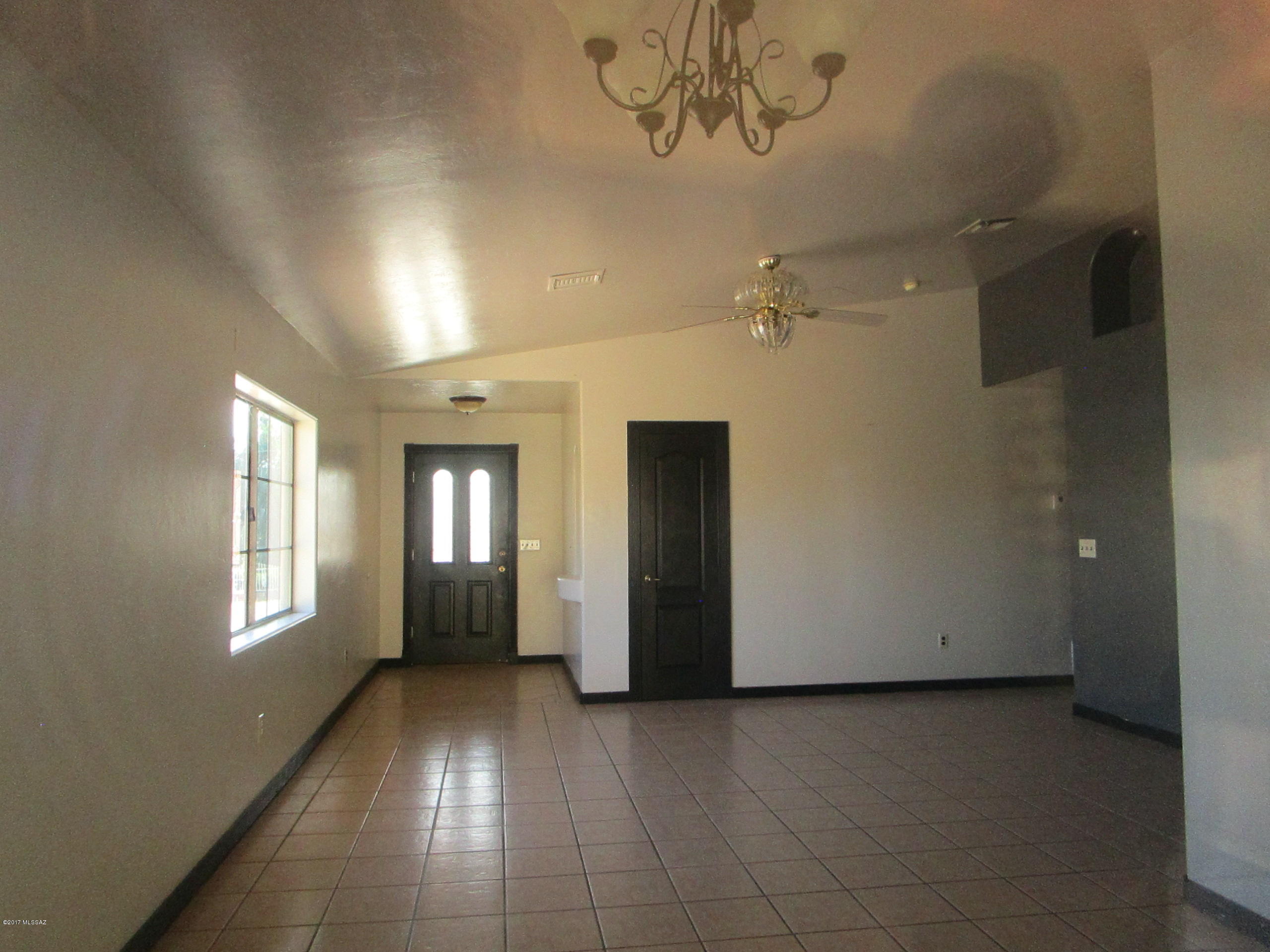 1046 Circulo Aventura, Unit C Rio Rico, AZ 85648 - Photo 2 of 34
