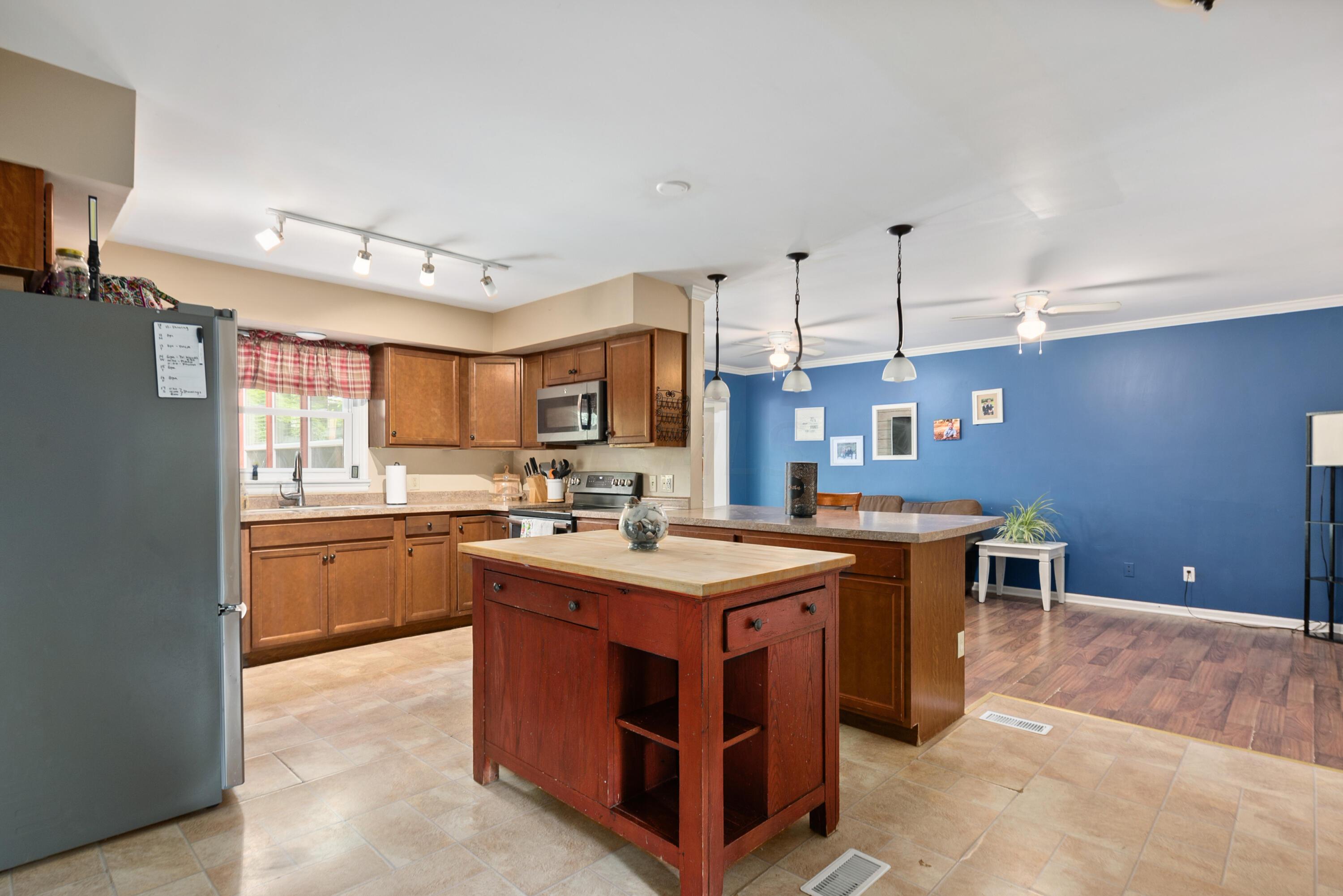 21530 Beechwood Road Circleville, OH 43113 - Photo 10 of 72 Kitchen