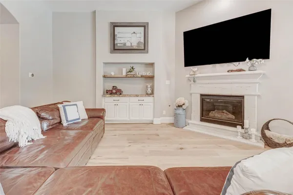 $6,000 | 5323 Lake Hill Farm Way, Fulshear, TX 77406