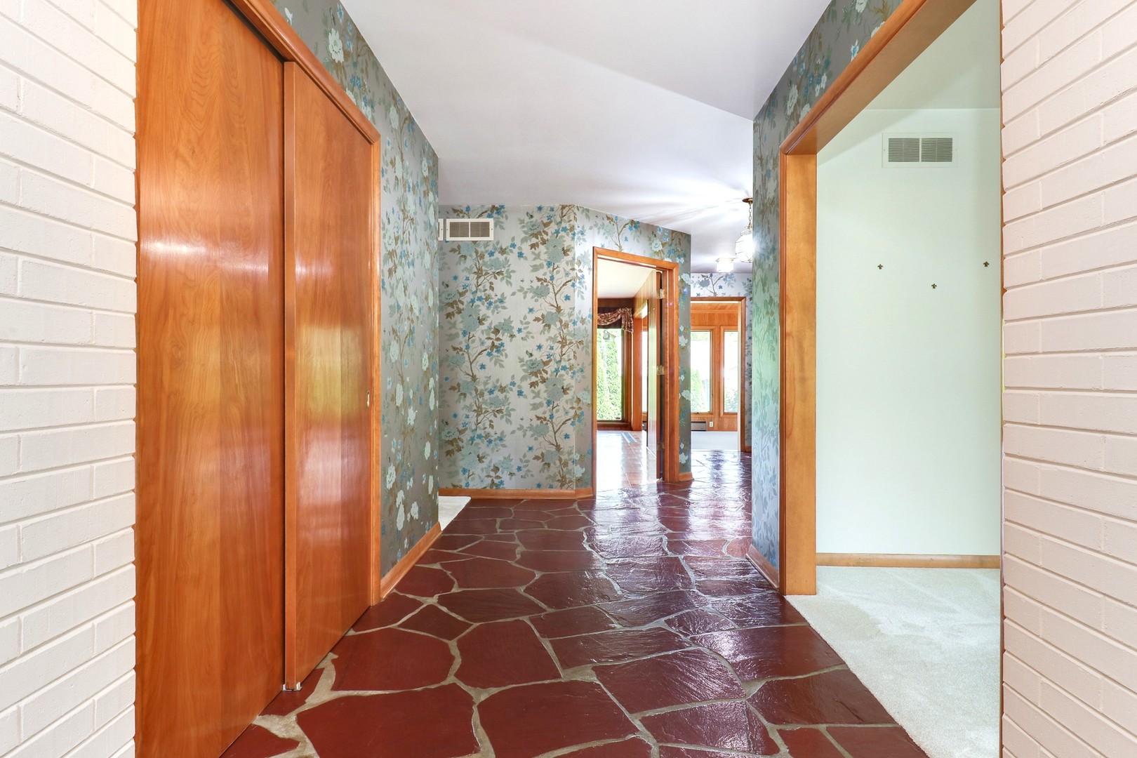 10 Kent Drive Normal, IL 61761 - Photo 4 of 73