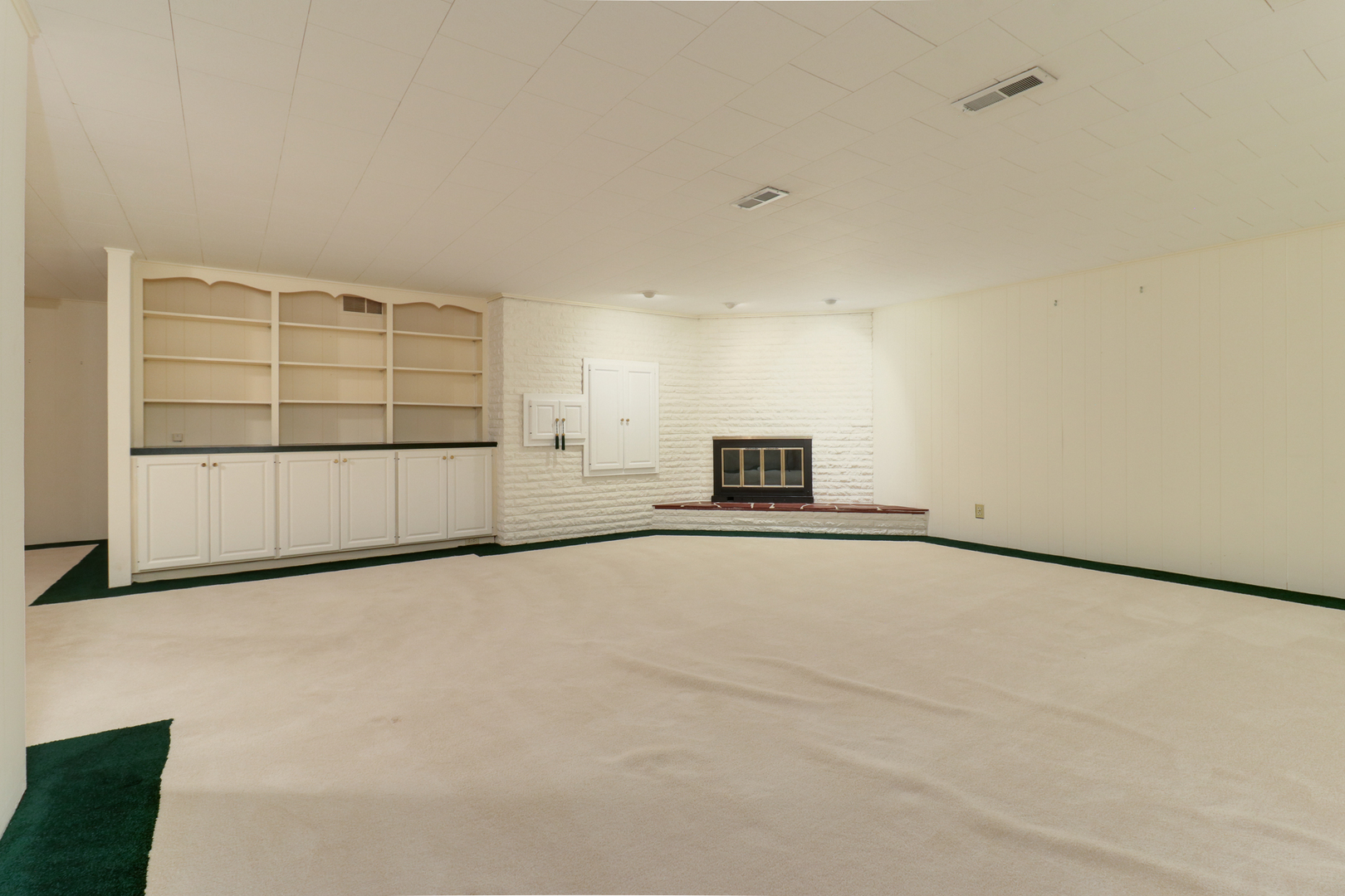 10 Kent Drive Normal, IL 61761 - Photo 47 of 73 a view of a big room with closet