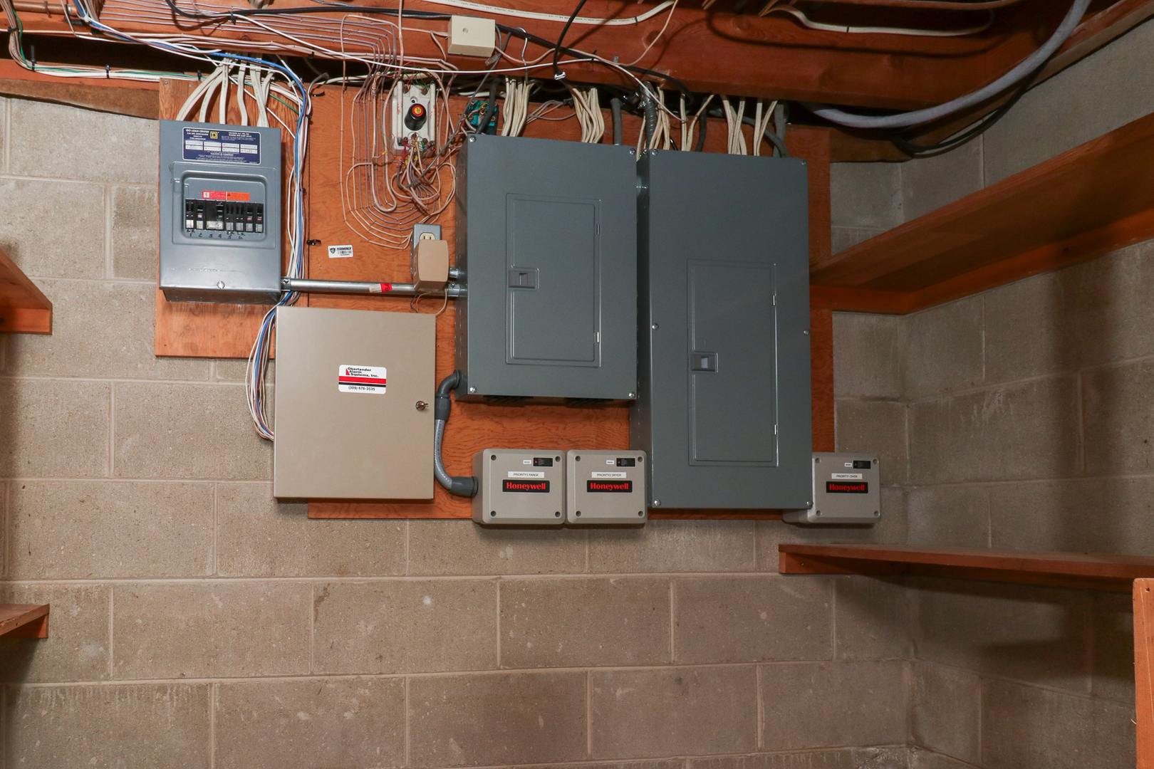 10 Kent Drive Normal, IL 61761 - Photo 56 of 73 a car parked in front of a house