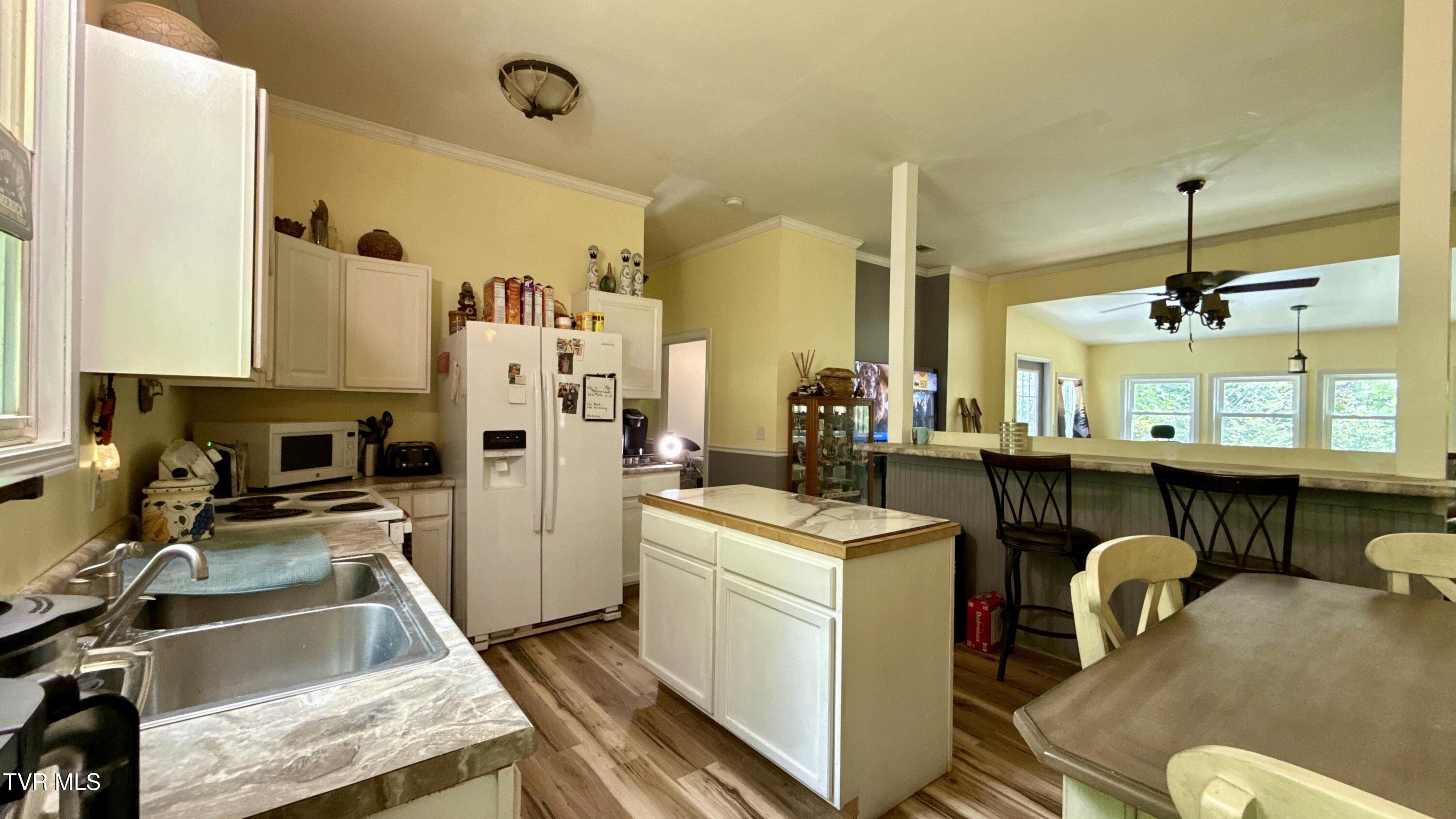 671 Antioch Road Mountain City, TN 37683 - Photo 3 of 41 AYMAE3347