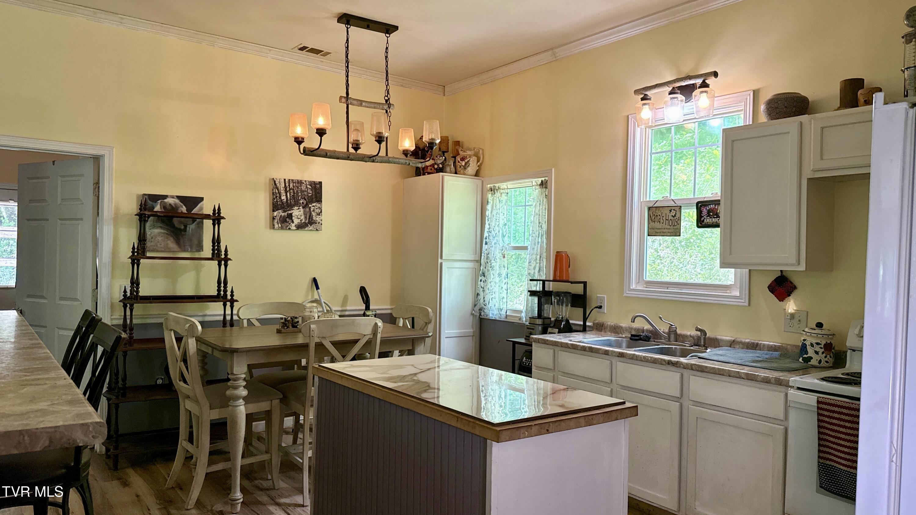 671 Antioch Road Mountain City, TN 37683 - Photo 5 of 41 OASTE0441