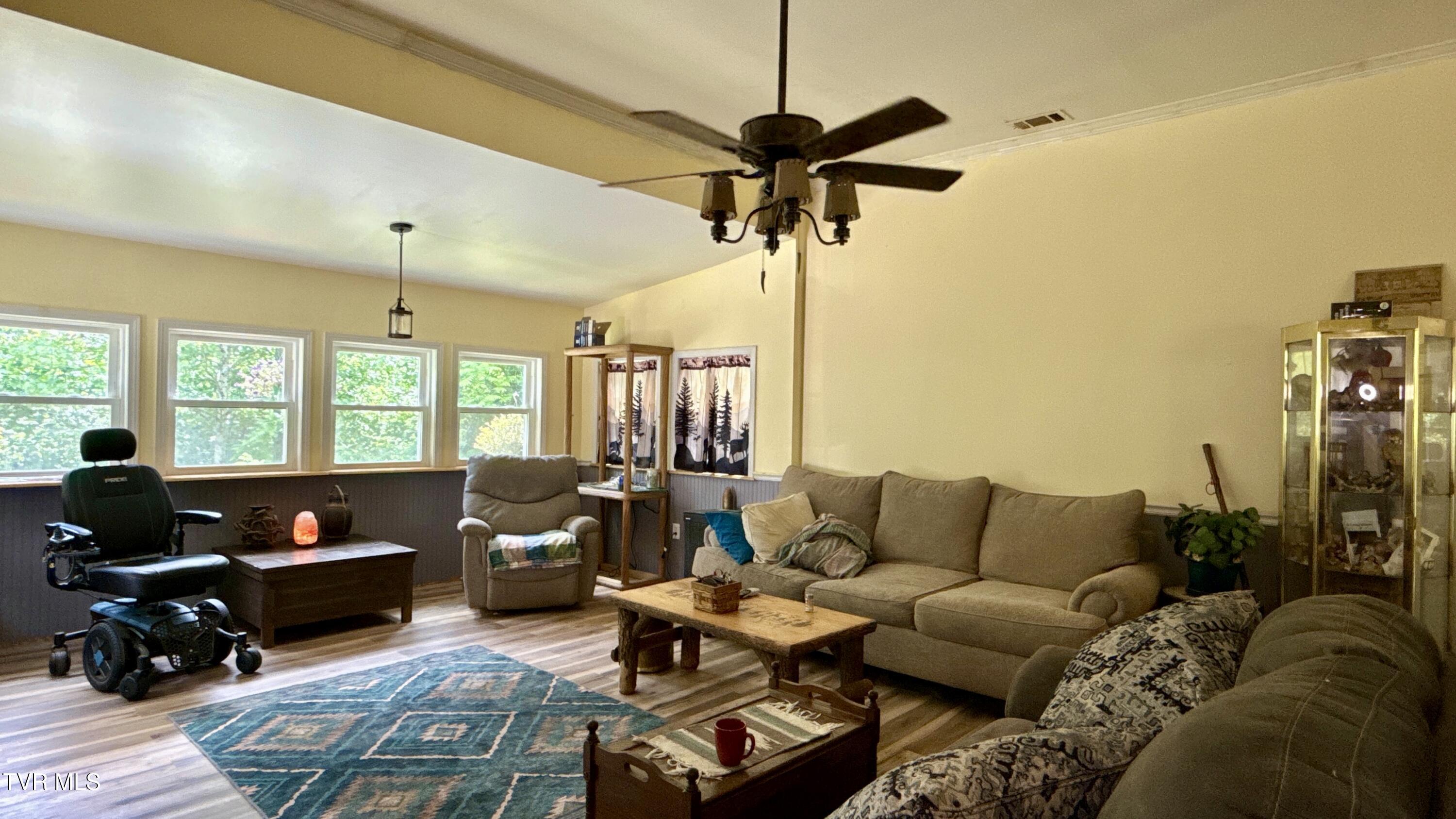 671 Antioch Road Mountain City, TN 37683 - Photo 9 of 41 AHISE7521