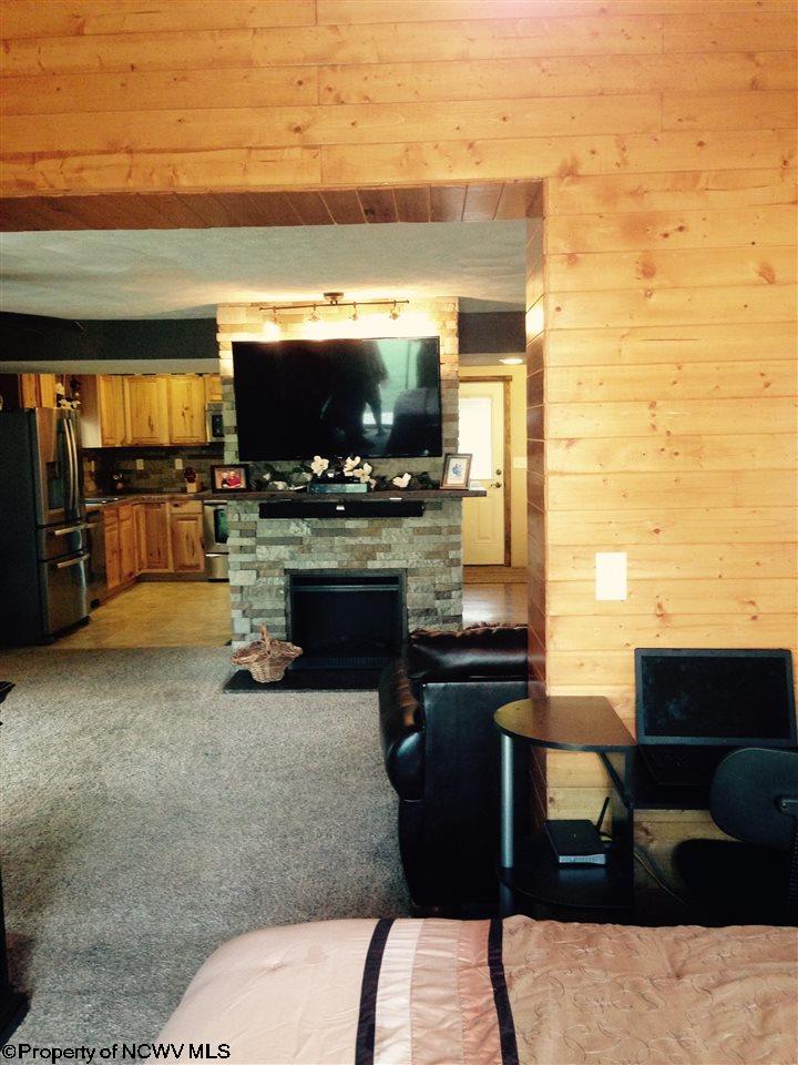 541 Q Road Reedsville, WV 26547 - Photo 7 of 17 Gallery Image 7