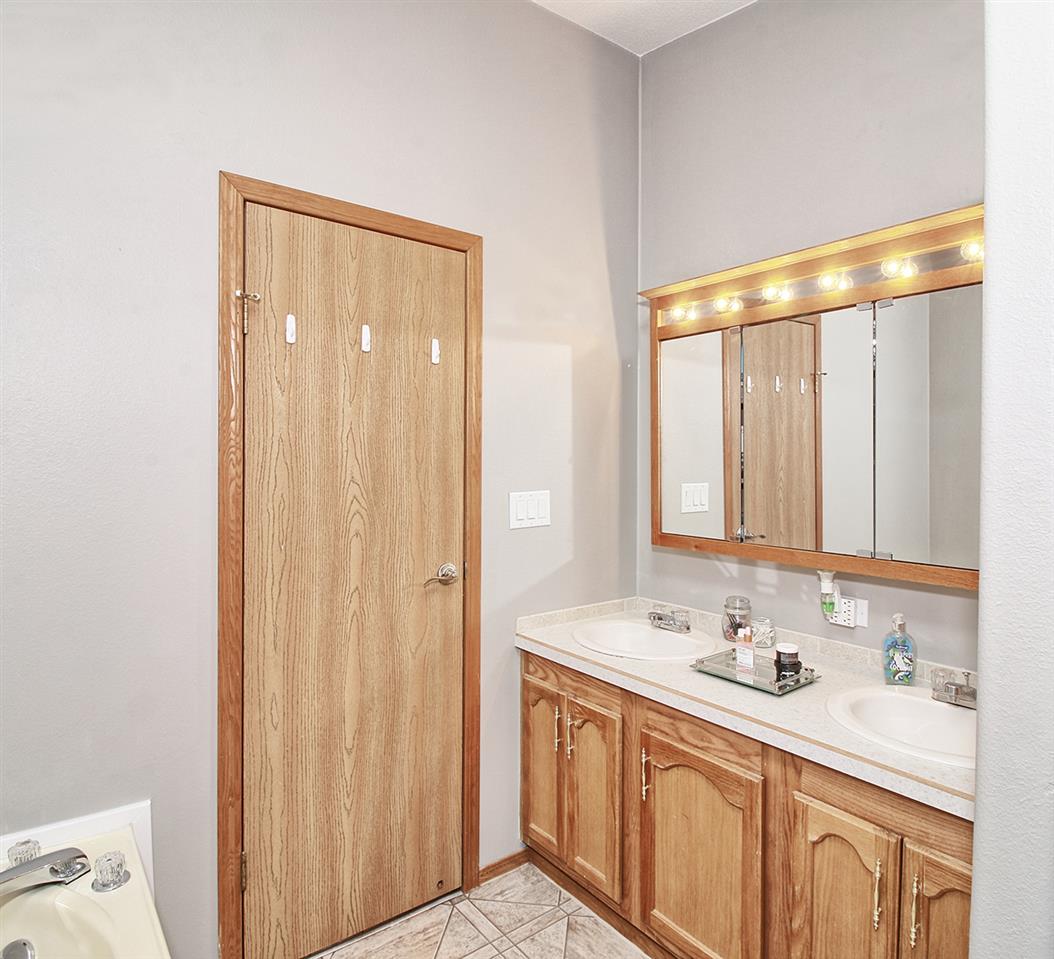 1057-19 19 1/2 Road Fruita, CO 81521 - Photo 14 of 37 Gallery Image 14