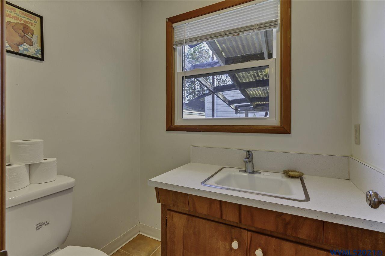 4348 Lone Oak Road Southeast Salem, OR 97302 - Photo 21 of 30 Gallery Image 21