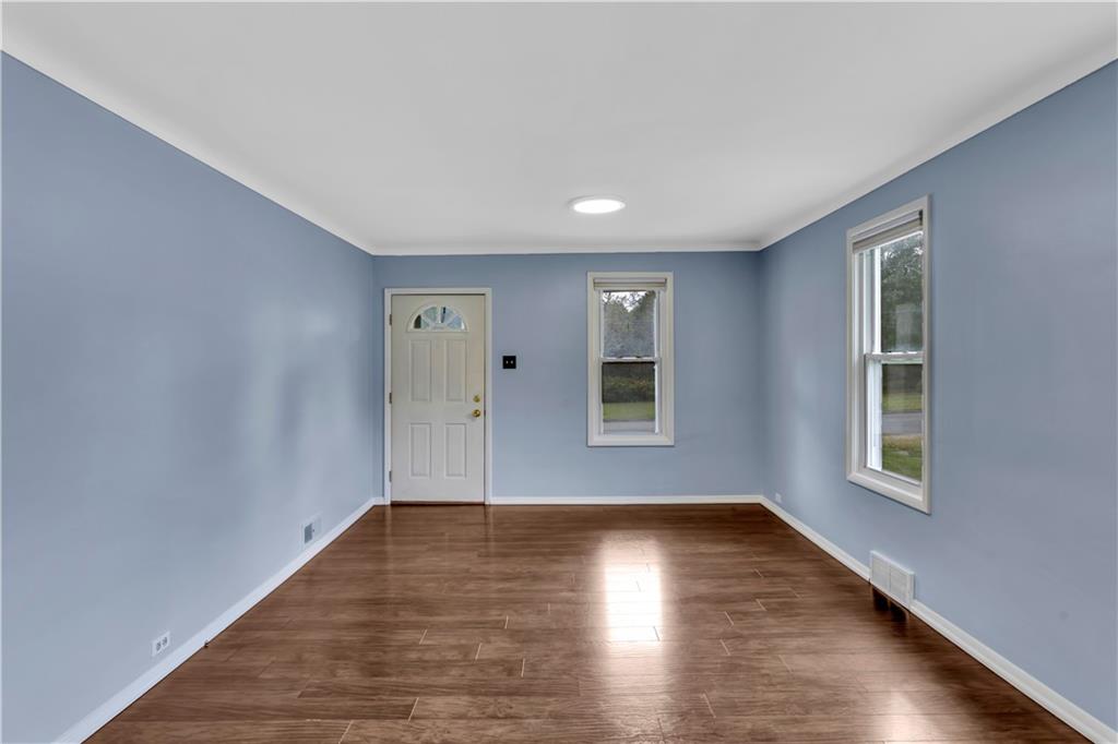 10149 Washington Avenue Irwin, PA 15642 - Photo 10 of 36