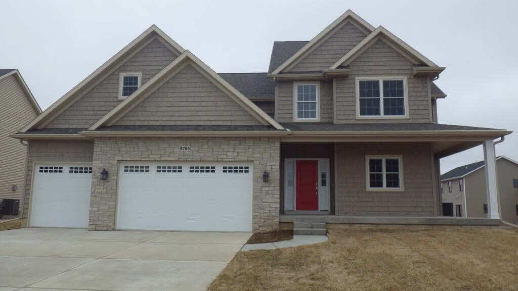 5705 Emily Road Bettendorf, IA 52722 - Photo 1 of 18 Gallery Image 1