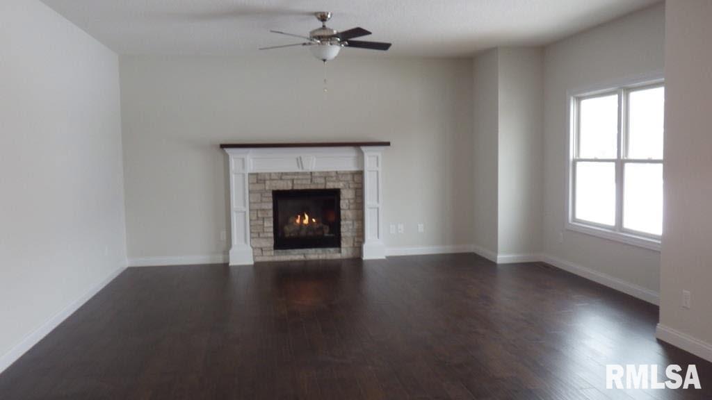 5705 Emily Road Bettendorf, IA 52722 - Photo 8 of 18 Gallery Image 8