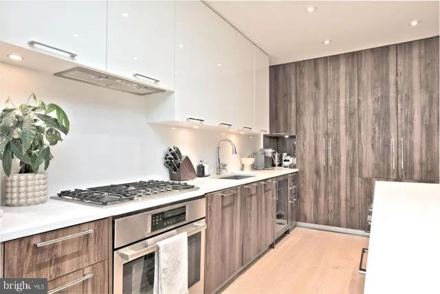 $1,165,000 | 1650 Silver Hill Drive, Unit 1007, McLean, VA 22102