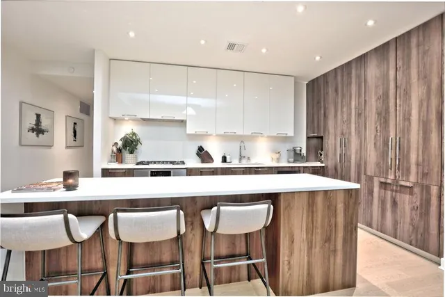 $1,165,000 | 1650 Silver Hill Drive, Unit 1007, McLean, VA 22102