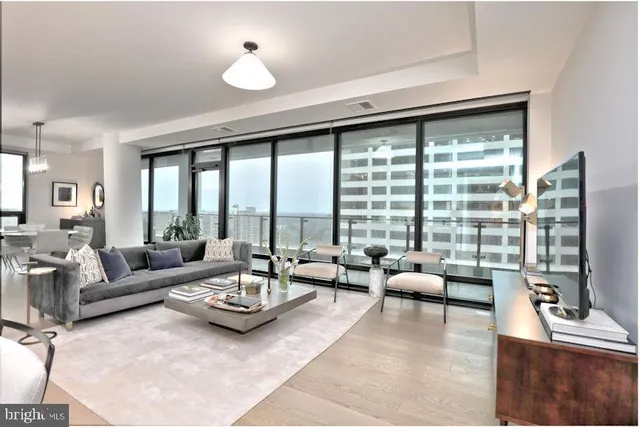 $1,165,000 | 1650 Silver Hill Drive, Unit 1007, McLean, VA 22102