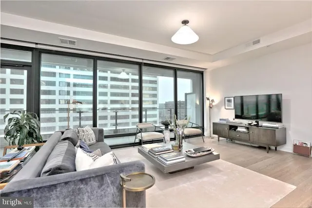 $1,165,000 | 1650 Silver Hill Drive, Unit 1007, McLean, VA 22102