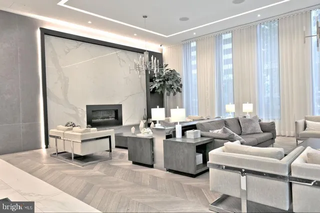 $1,165,000 | 1650 Silver Hill Drive, Unit 1007, McLean, VA 22102