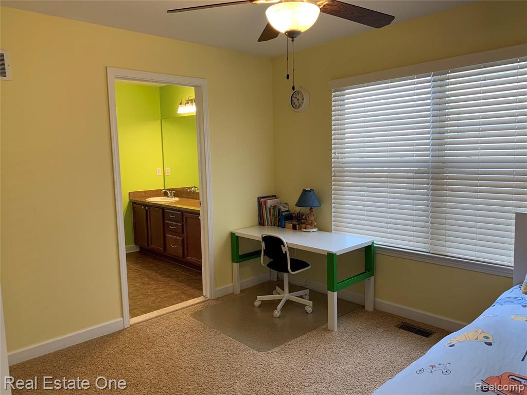 27134 Victoria Road Novi, MI 48374 - Photo 12 of 28