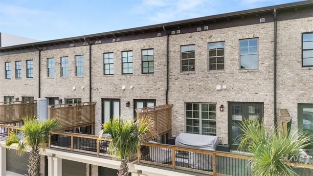 $1,015,000 | 410 Upper E Avenue, Savannah, GA 31401
