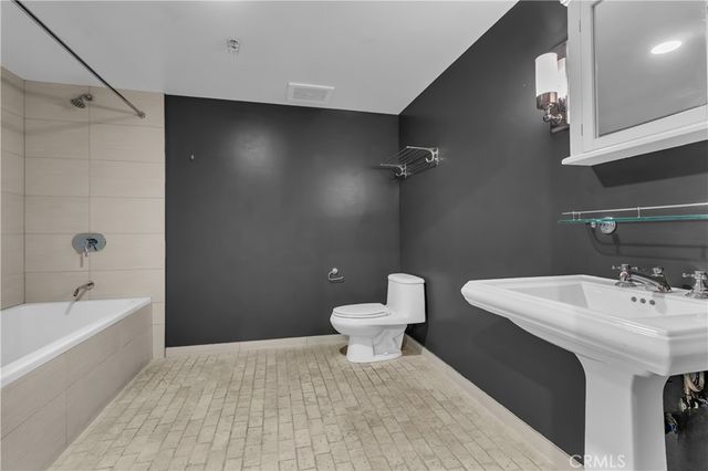 $1,068,375 | 510 South Hewitt Street, Unit 102, Los Angeles, CA 90013