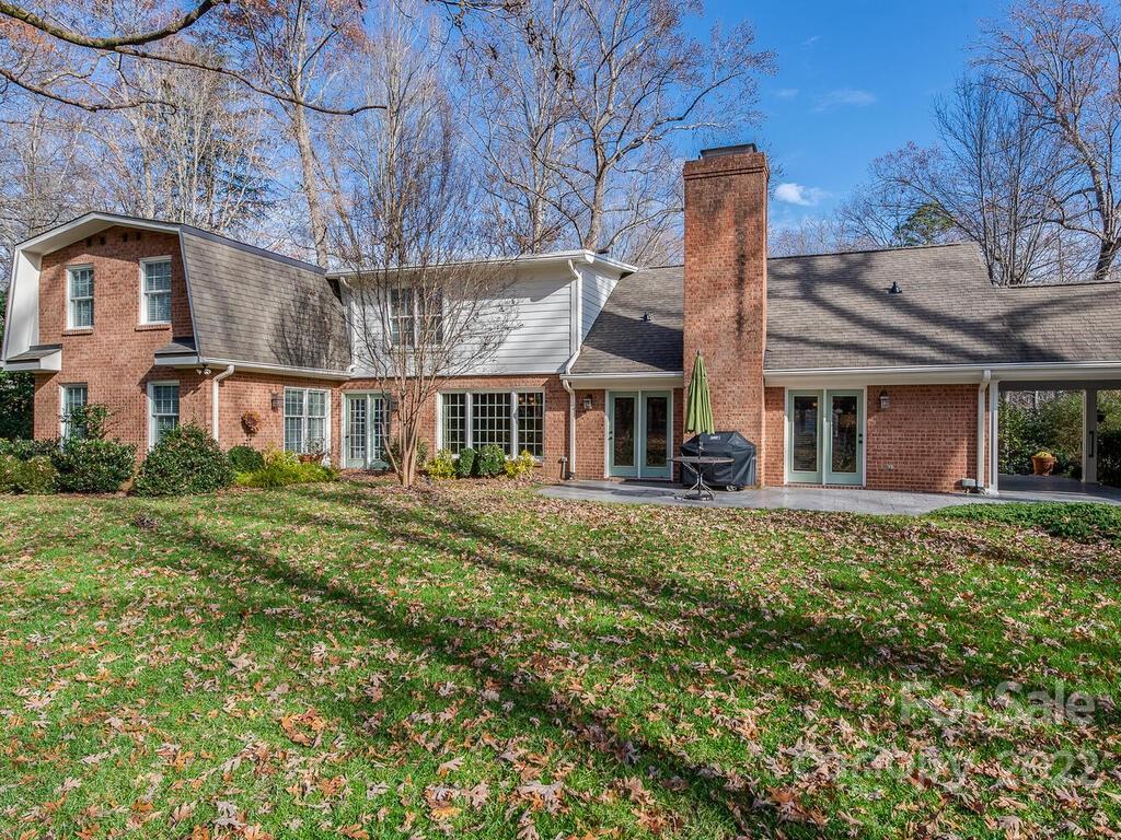 3039 High Ridge Road Charlotte, NC 28270 - Photo 26 of 26 a front view of a house with a garden