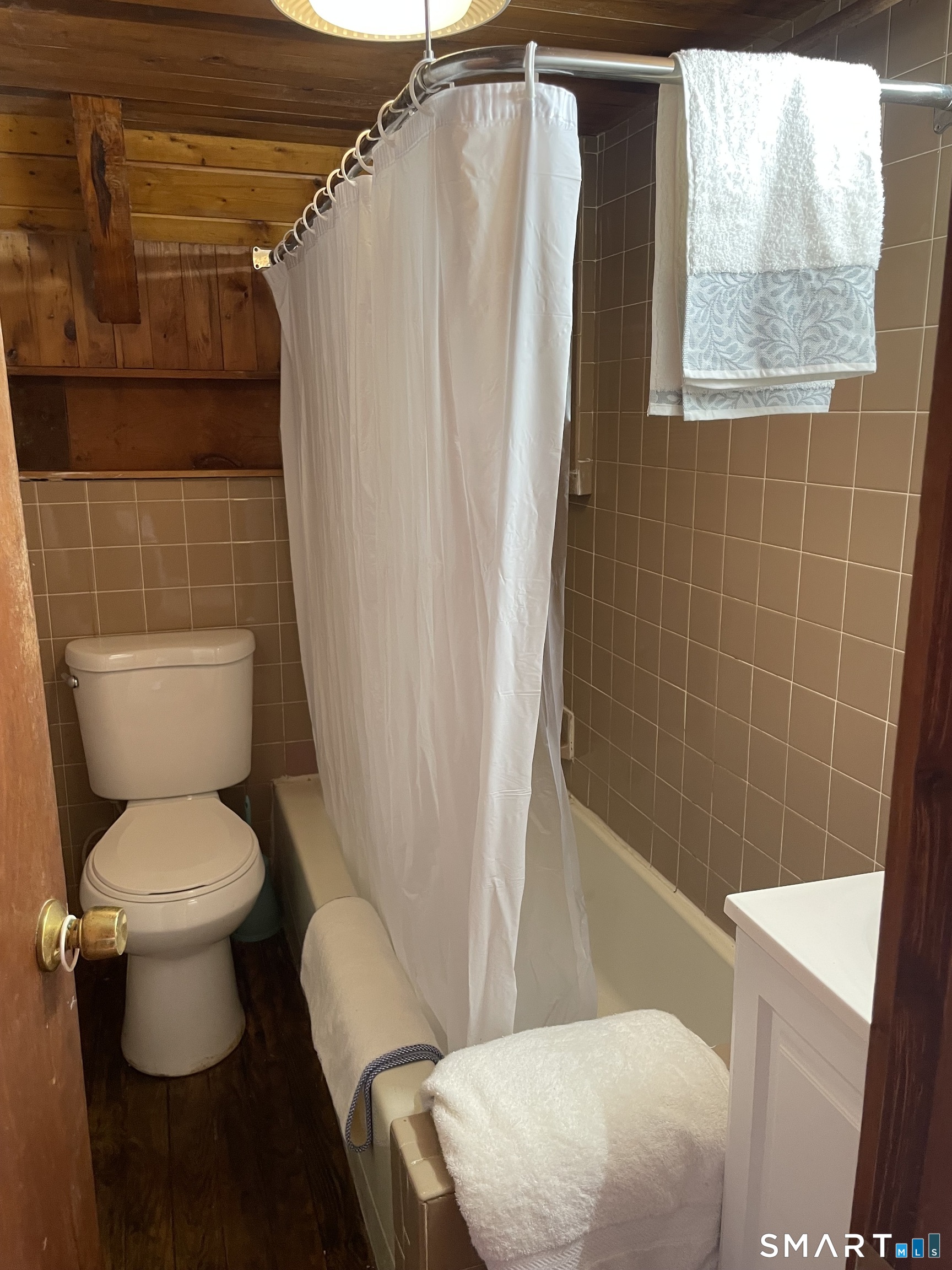 125 Old Sachems Head Road Guilford, CT 06437 - Photo 18 of 21