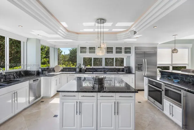 $5,500,000 | 102 Xanadu Place, Jupiter, FL 33477