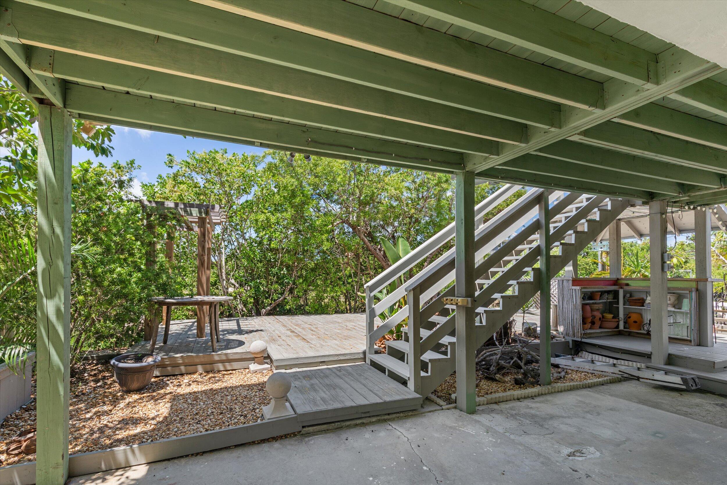 3672 Fox Street Big Pine Key, FL 33043 - Photo 25 of 34 Patio Area
