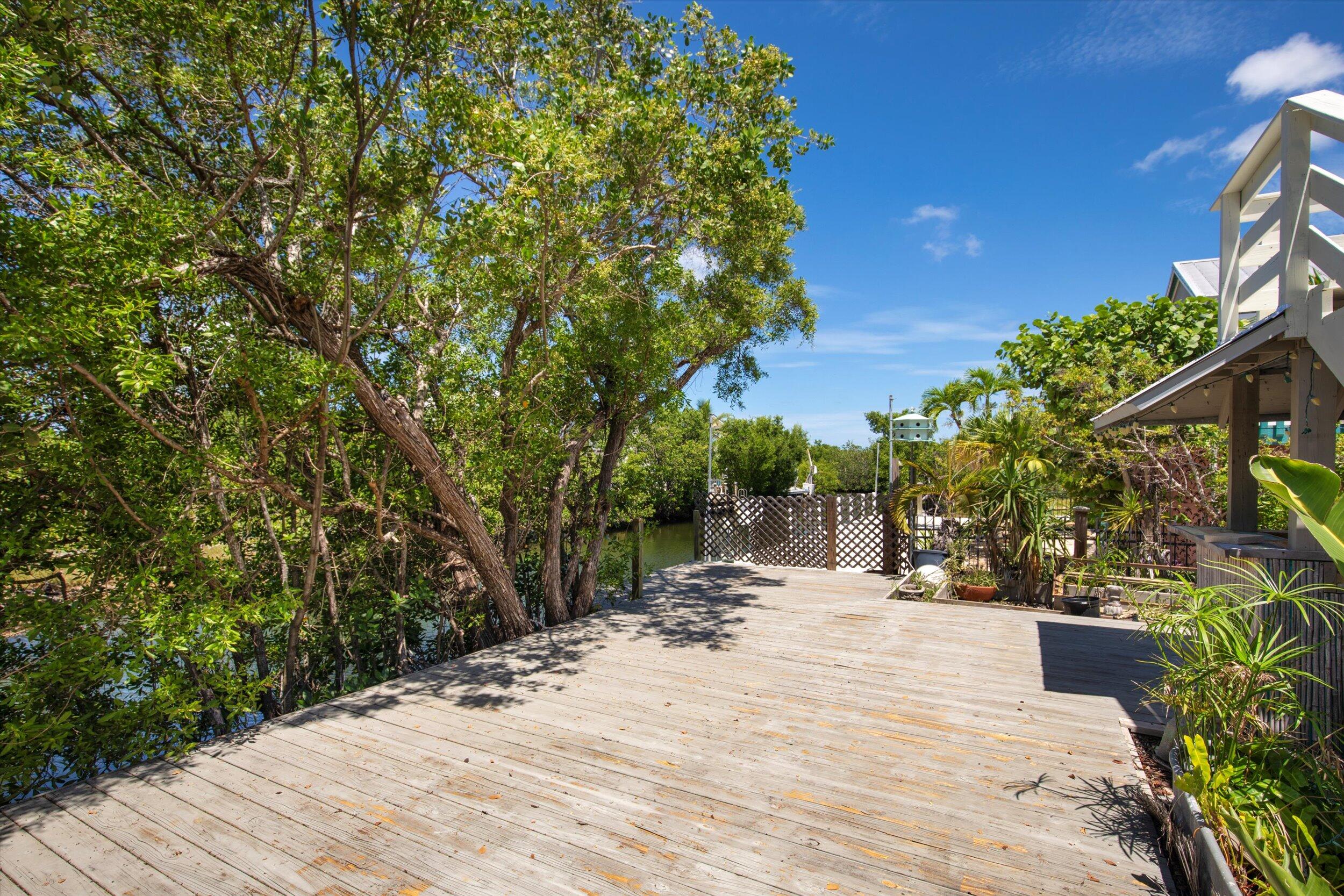 3672 Fox Street Big Pine Key, FL 33043 - Photo 5 of 34 Back Patio