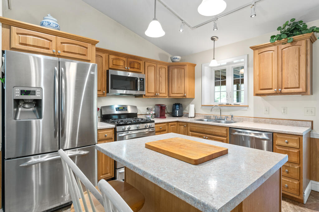 370 Cole Hill Road Standish, ME 04084 - Photo 11 of 80 DSC04636