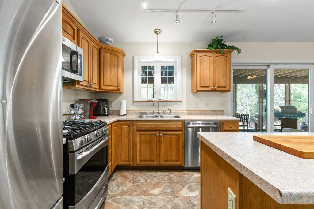 370 Cole Hill Road Standish, ME 04084 - Photo 12 of 80 DSC04640