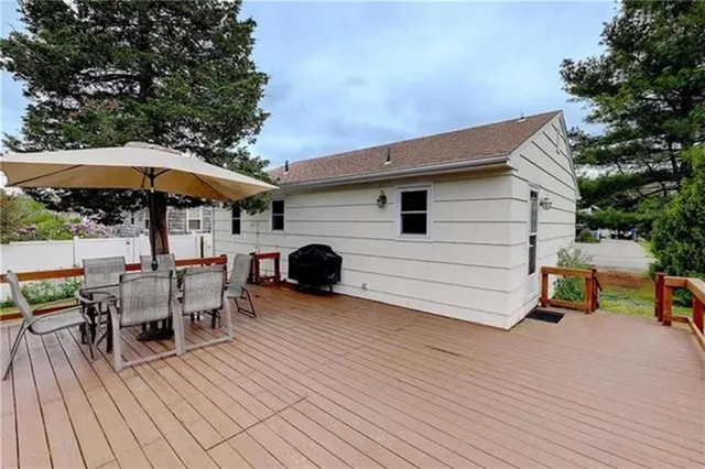 $1,400 | 135 Holly Road, South Kingstown, RI 02879