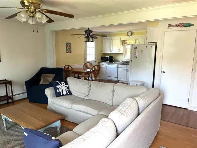 $1,400 | 135 Holly Road, South Kingstown, RI 02879