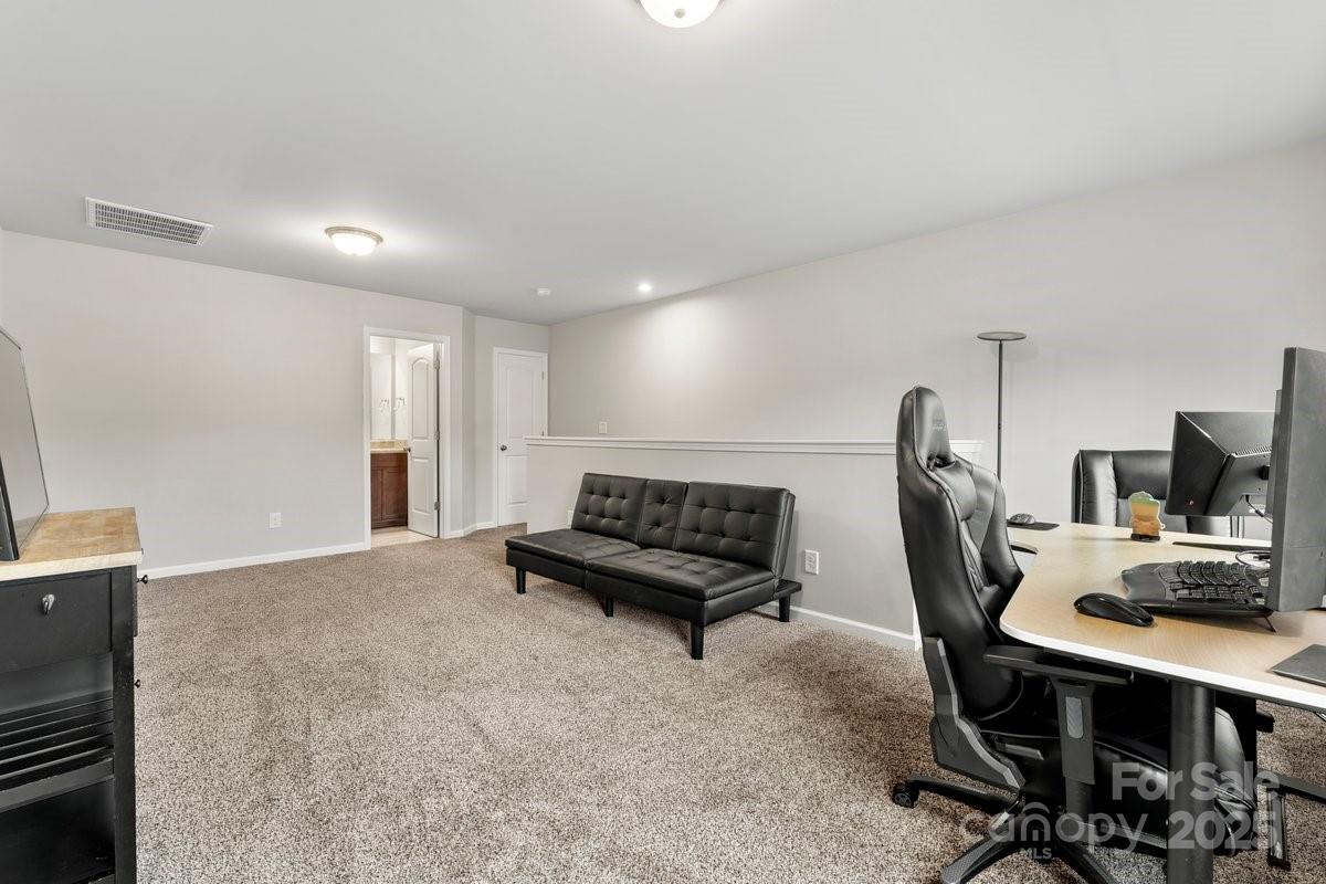 2025 Slater Road Charlotte, NC 28216 - Photo 18 of 29 Gallery Image 18
