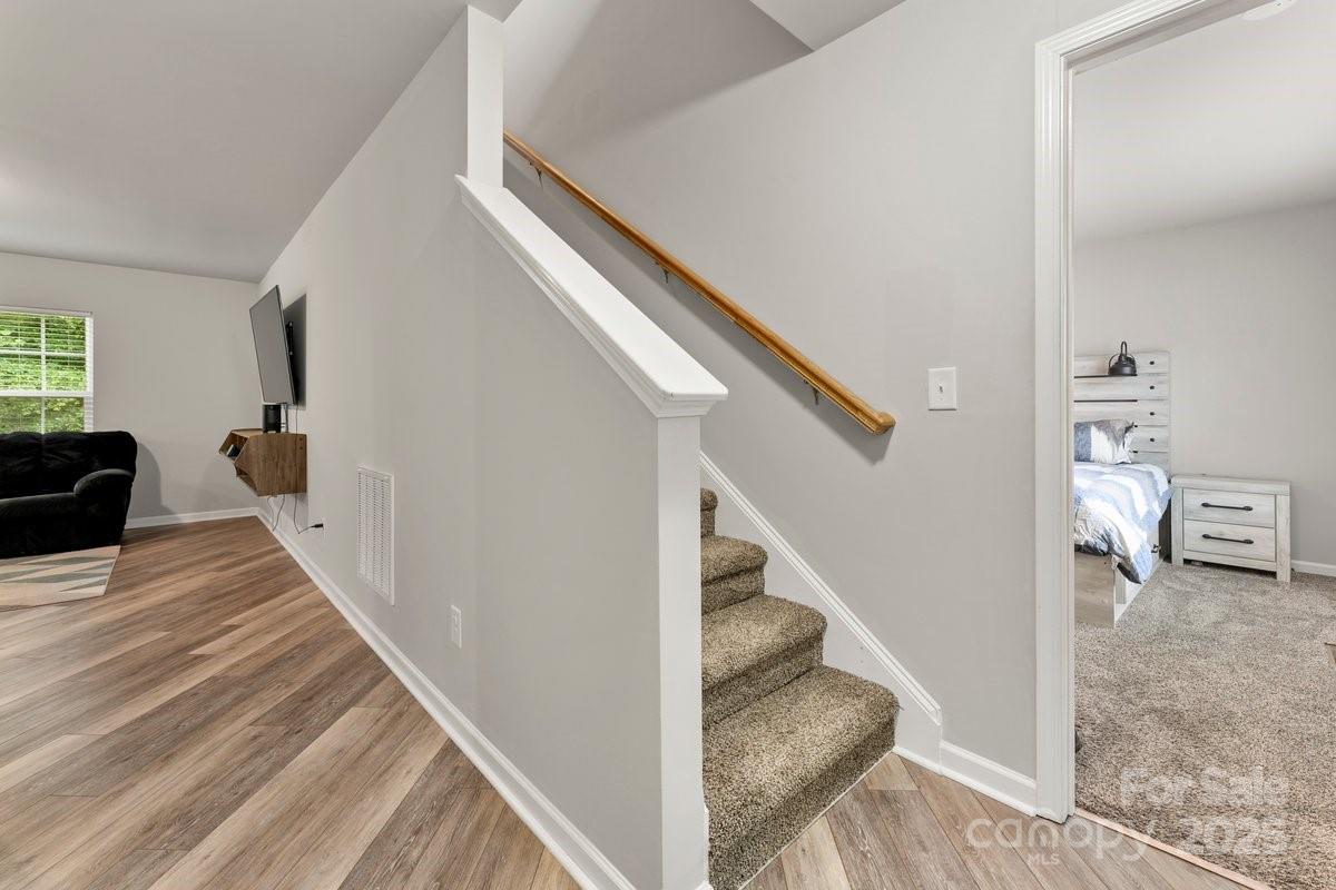 2025 Slater Road Charlotte, NC 28216 - Photo 5 of 29 Gallery Image 5