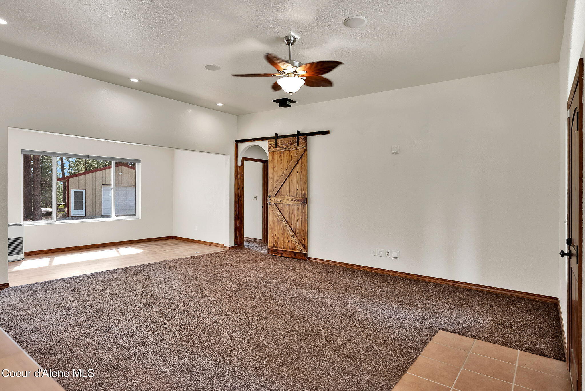 470 Diamond Heights Road Oldtown, ID 83822 - Photo 12 of 101 Living Room