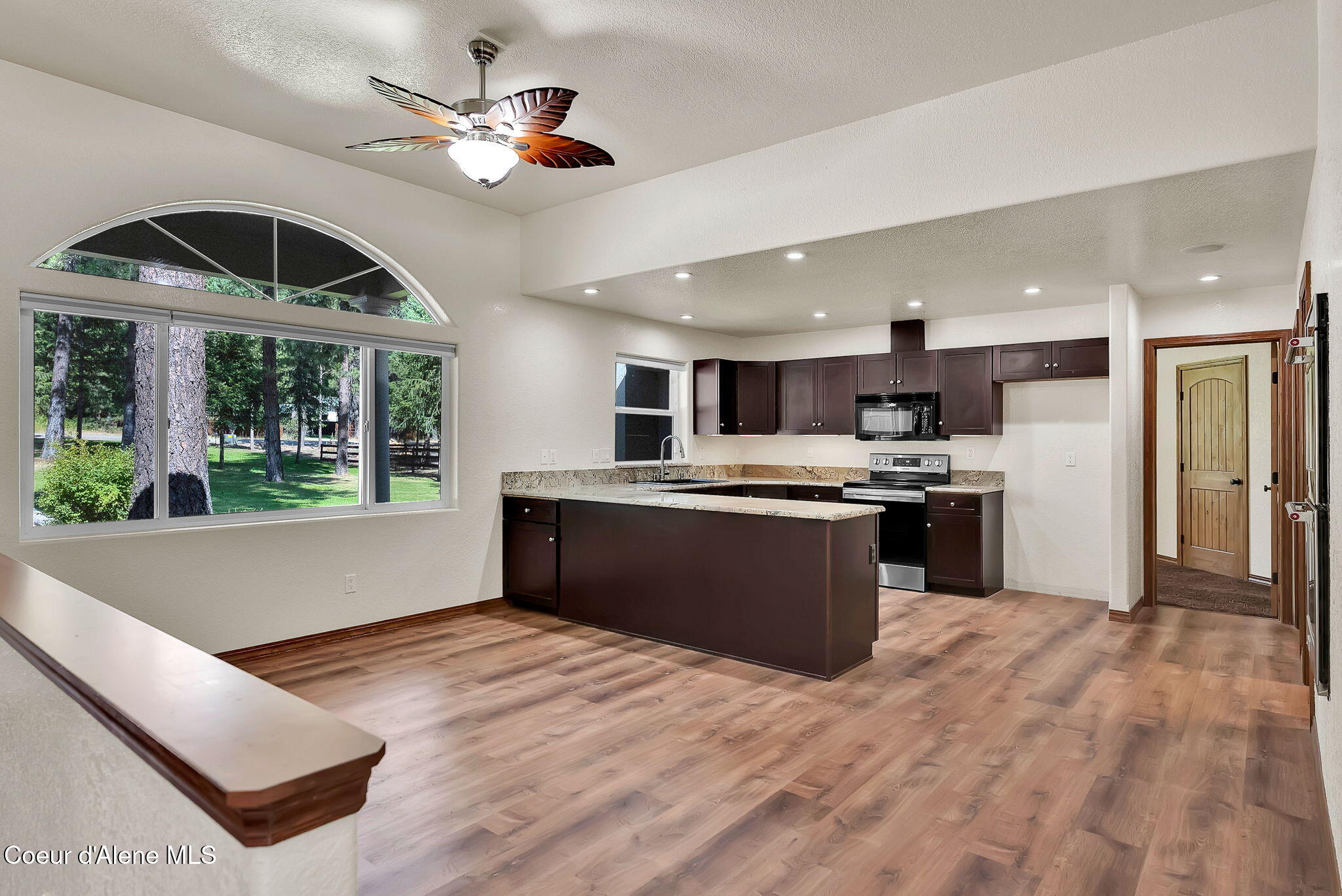 470 Diamond Heights Road Oldtown, ID 83822 - Photo 14 of 101 Dining Room