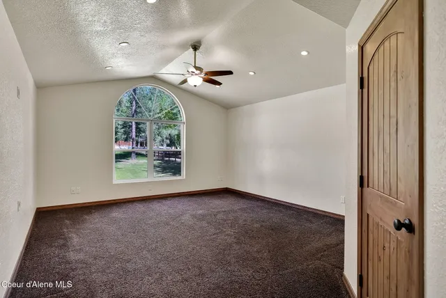 $625,000 | 470 Diamond Heights Road, Oldtown, ID 83822