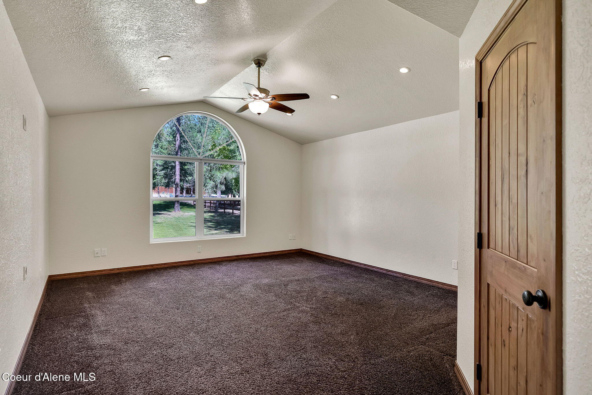 470 Diamond Heights Road Oldtown, ID 83822 - Photo 29 of 101 Master Bedroom