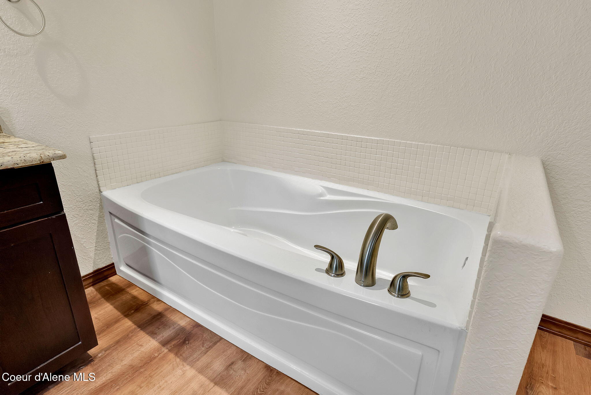 470 Diamond Heights Road Oldtown, ID 83822 - Photo 33 of 101 Soaking Tub