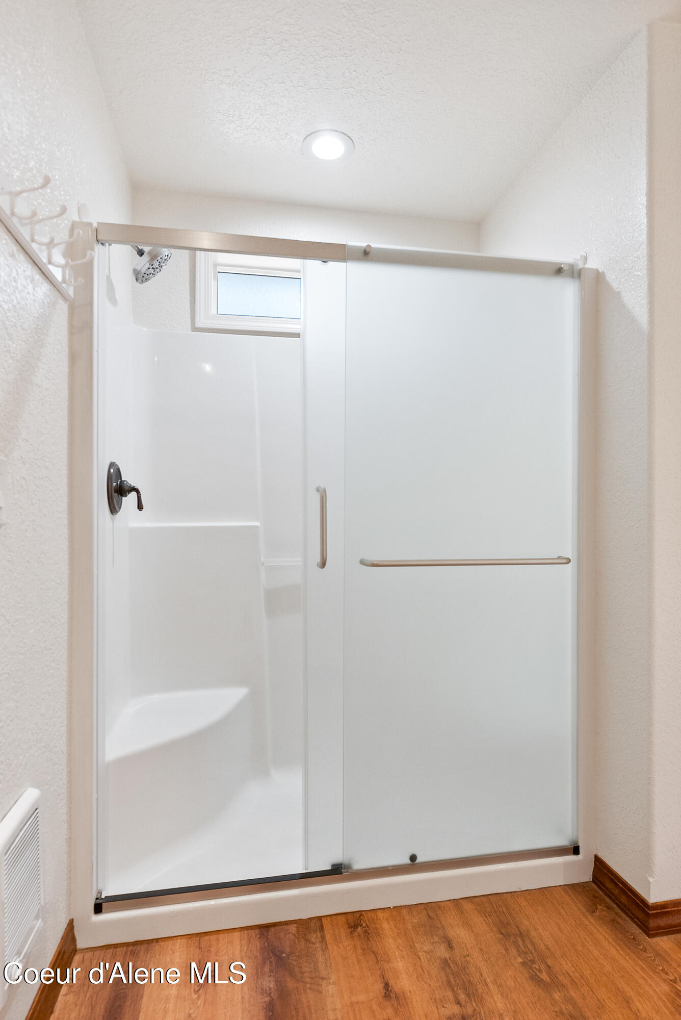 470 Diamond Heights Road Oldtown, ID 83822 - Photo 35 of 101 Master Bathroom