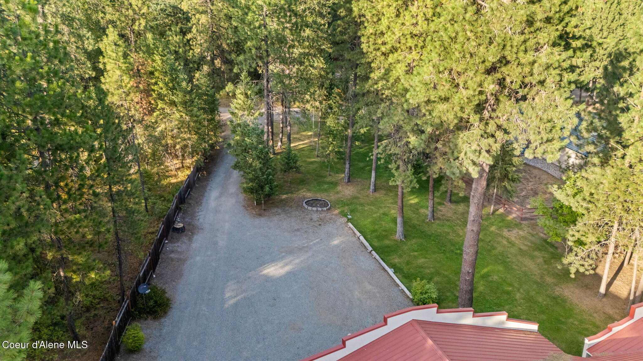 470 Diamond Heights Road Oldtown, ID 83822 - Photo 66 of 101 Driveway and Front Aerial