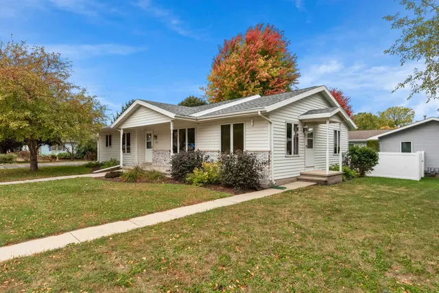 $349,900 | 109 Filby Street, Oakfield, WI 53065