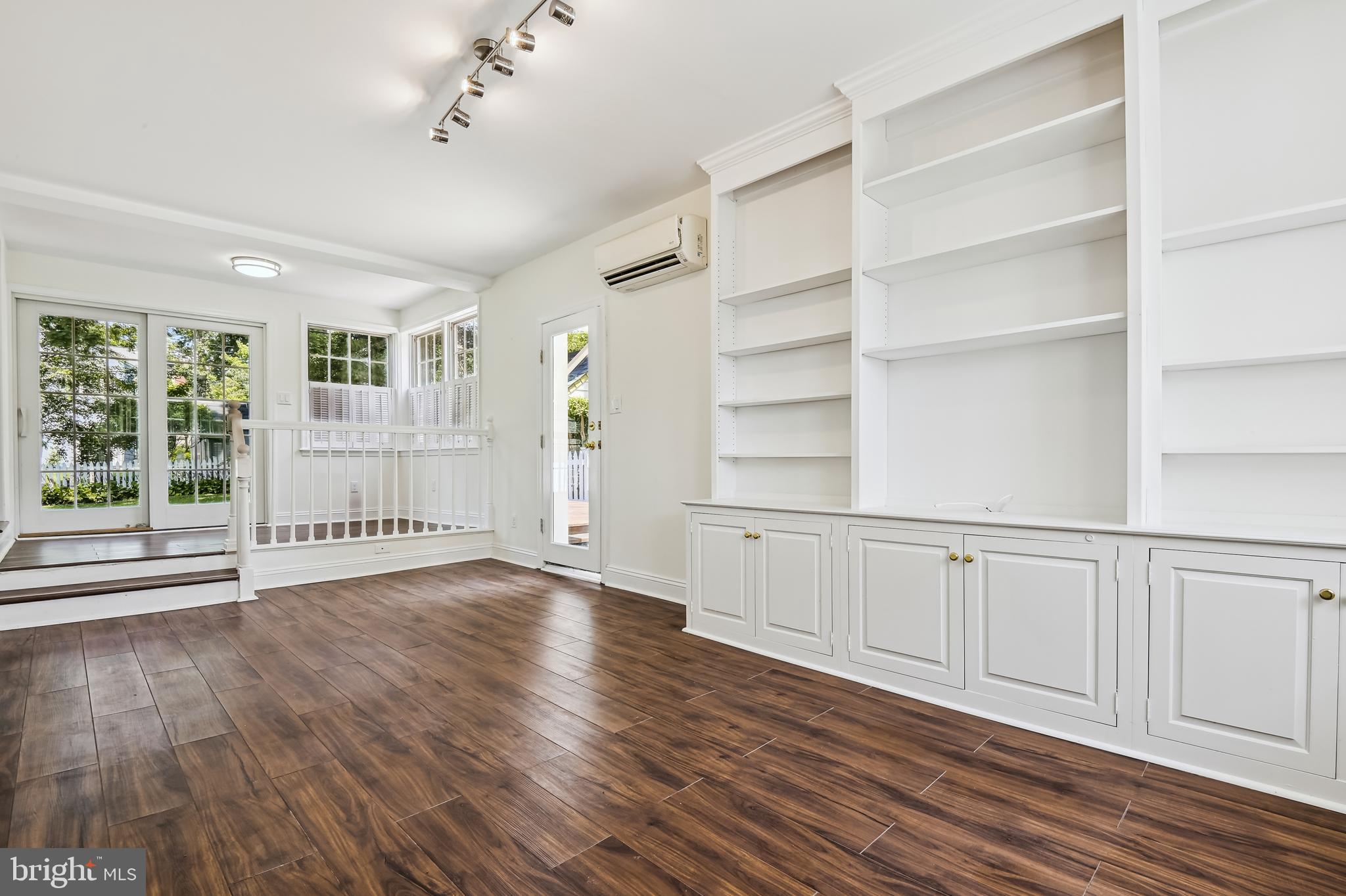 710 Regester Avenue Baltimore, MD 21212 - Photo 25 of 71 Main floor family room