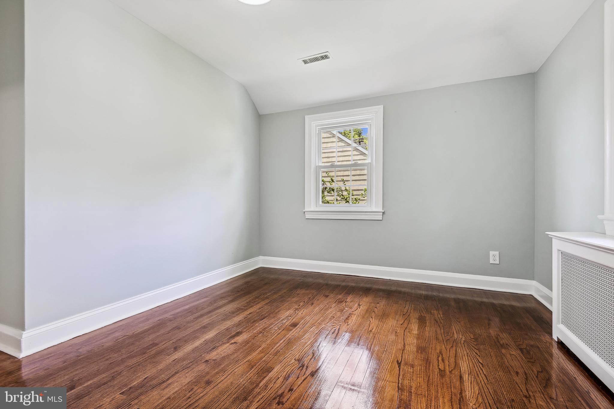 710 Regester Avenue Baltimore, MD 21212 - Photo 38 of 71 3rd bedroom