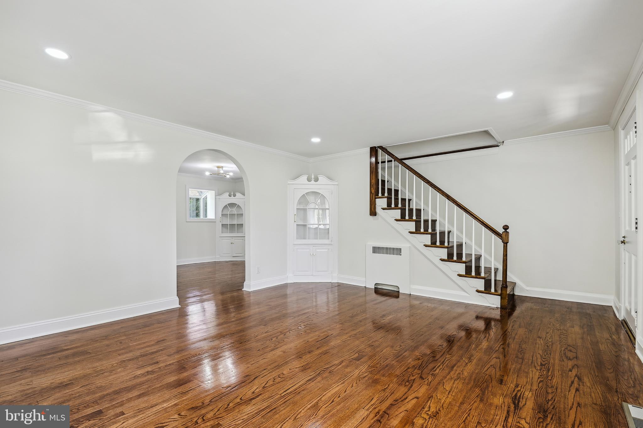 710 Regester Avenue Baltimore, MD 21212 - Photo 10 of 71 Living room