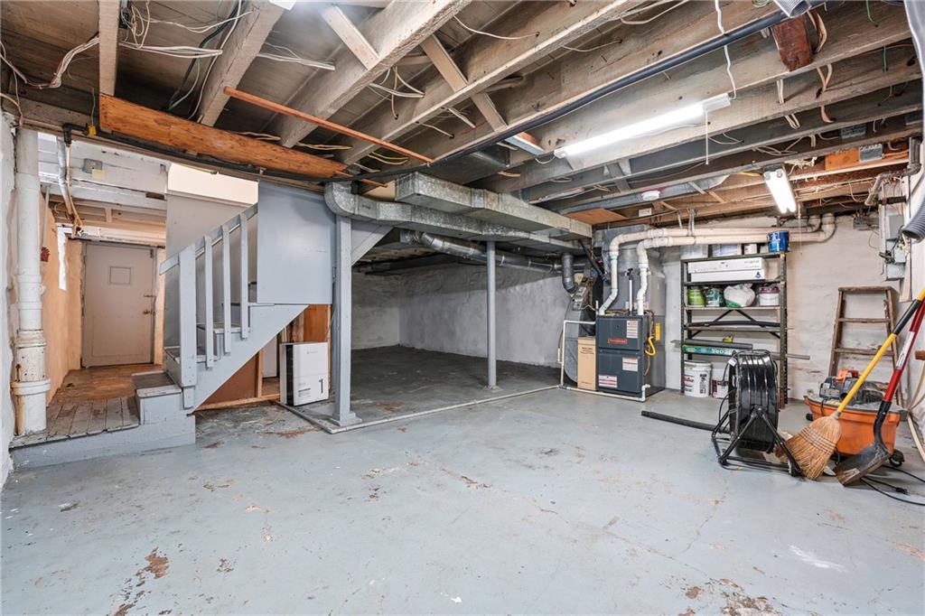 233 South Starr Avenue Pittsburgh, PA 15202 - Photo 31 of 43 a view of a room with gym equipment