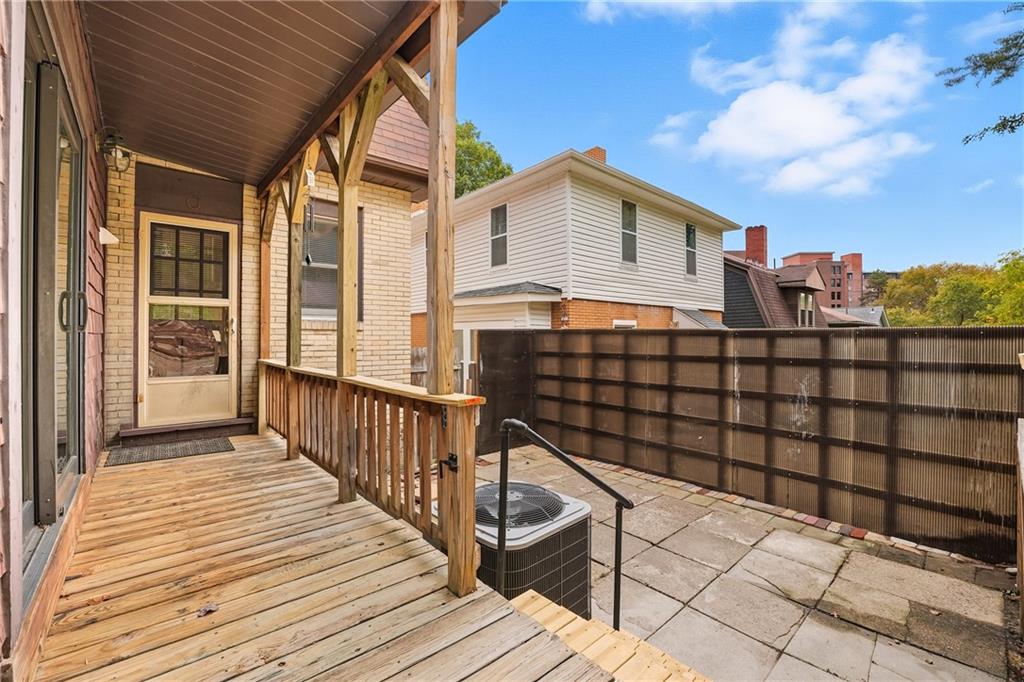 233 South Starr Avenue Pittsburgh, PA 15202 - Photo 36 of 43 a balcony view with a seating space